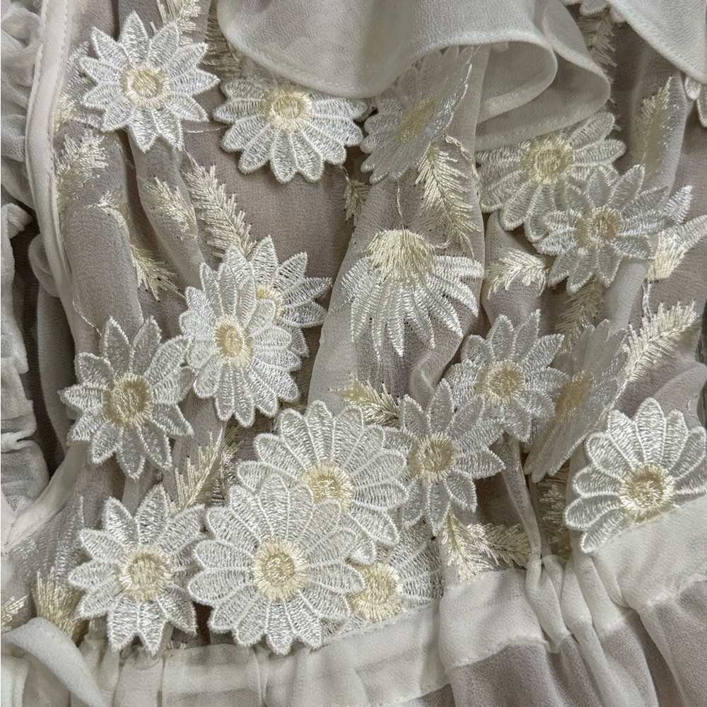 For Love & Lemons Mini Dress Women Size XS Ivory Daisy Ruffle Off Shoulder - Picture 6 of 14